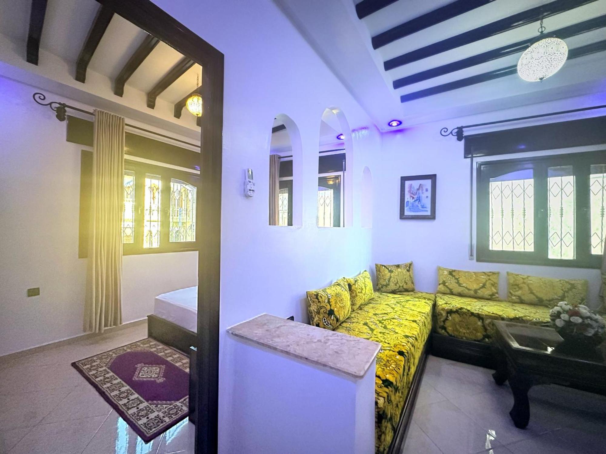 Maison D'Hotes Afassi 셰프샤우엔 외부 사진