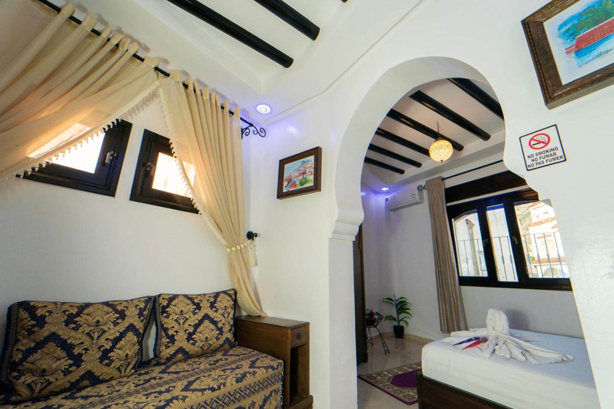 Maison D'Hotes Afassi 셰프샤우엔 외부 사진