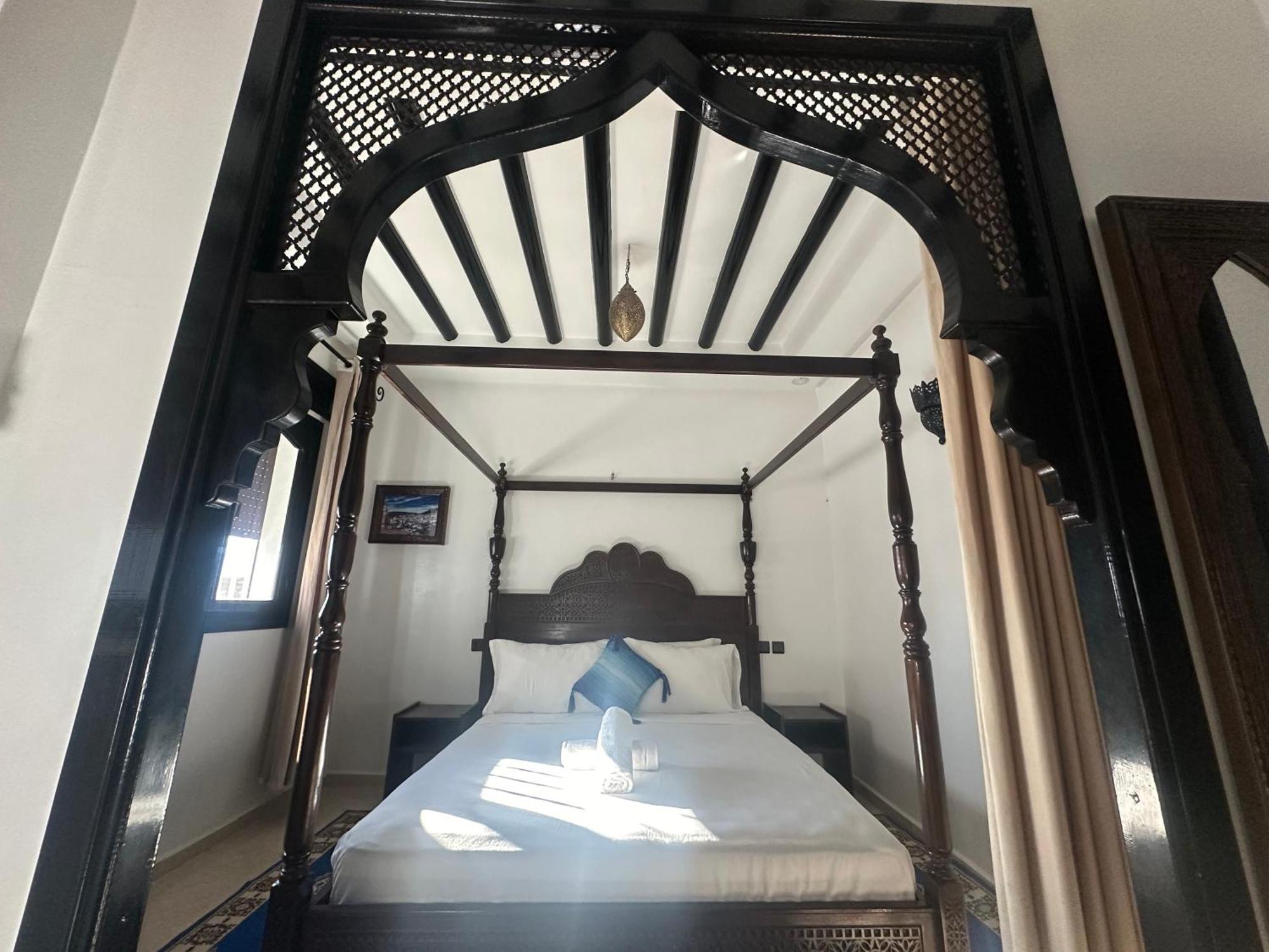 Maison D'Hotes Afassi 셰프샤우엔 외부 사진